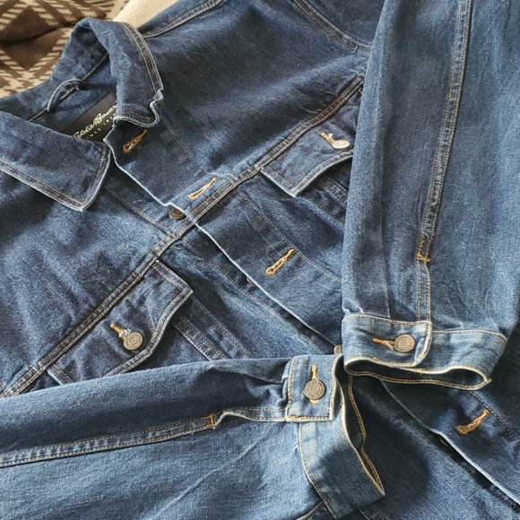 Eddie Bauer - Picture 2 of 13